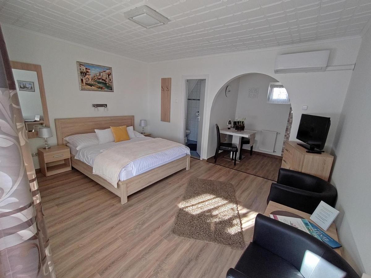 Szecsenyi Apartman Hévíz Eksteriør bilde