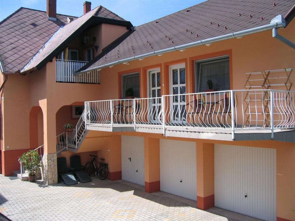 Szecsenyi Apartman Hévíz Eksteriør bilde