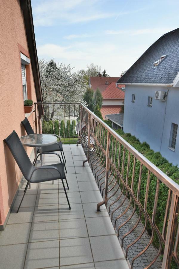 Szecsenyi Apartman Hévíz Eksteriør bilde