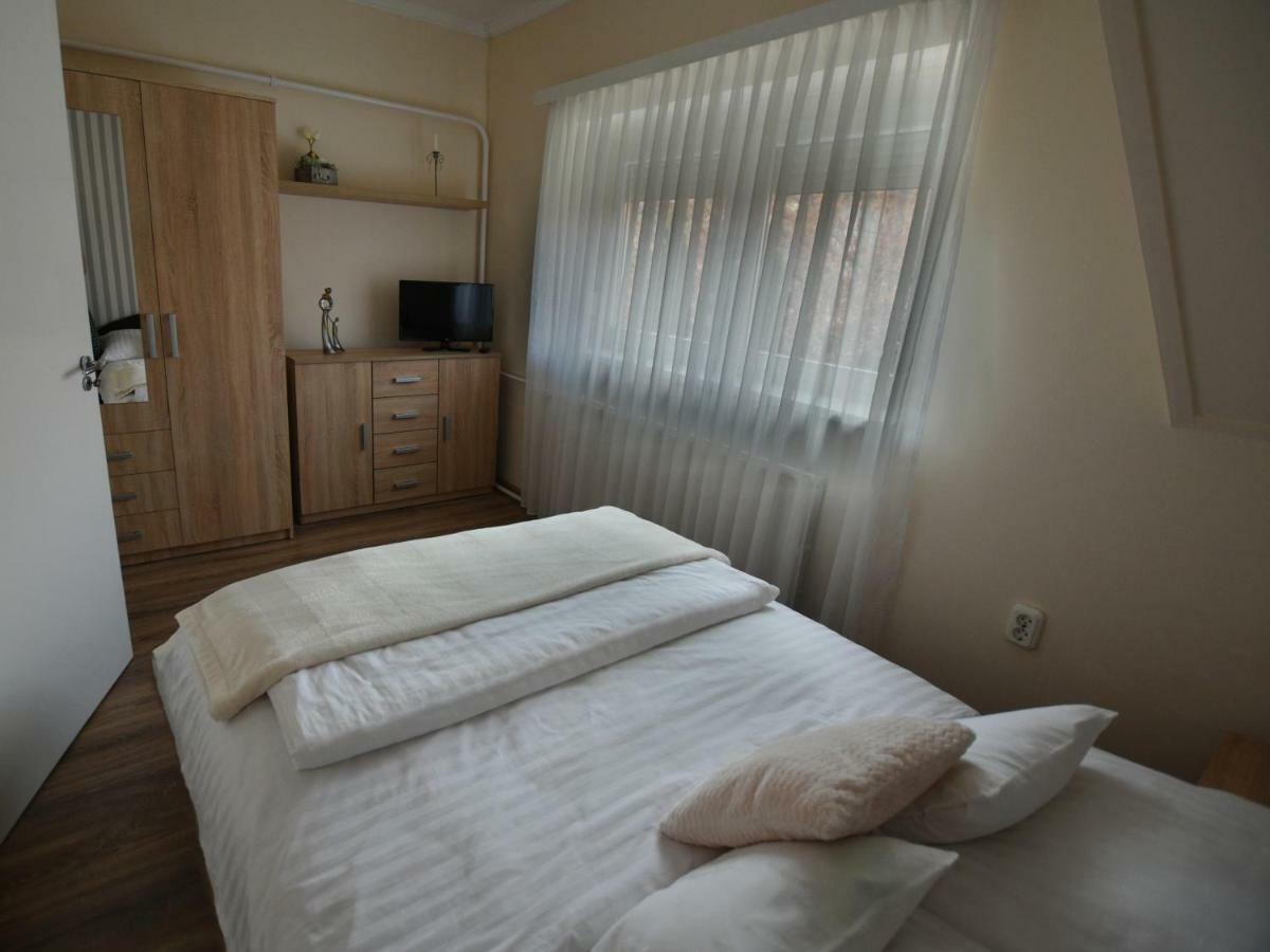 Szecsenyi Apartman Hévíz Eksteriør bilde